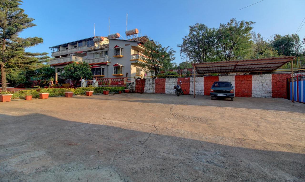 Treebo Jeevan Village Панчгани Экстерьер фото