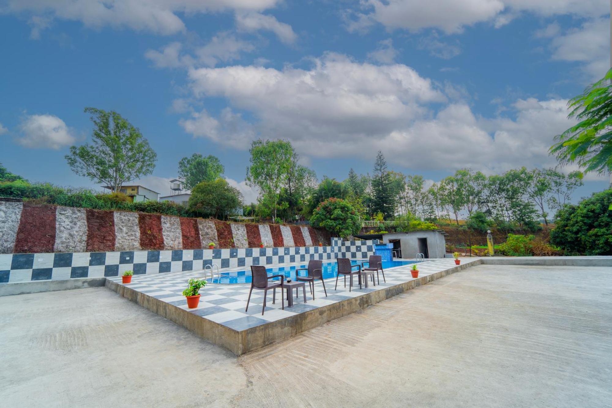 Treebo Jeevan Village Панчгани Экстерьер фото